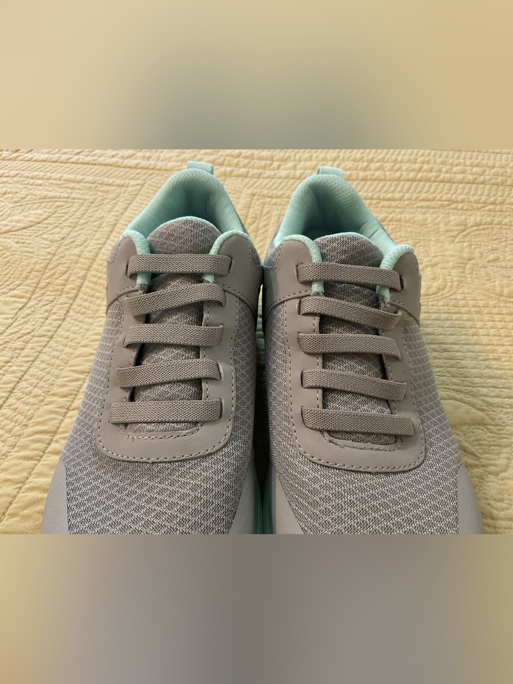 VIONIC KRISHA WALKING SNEAKERS SIZE 7.5 GRAY MESH W/TEAL GOOD PREOWNED - Picture 10 of 16